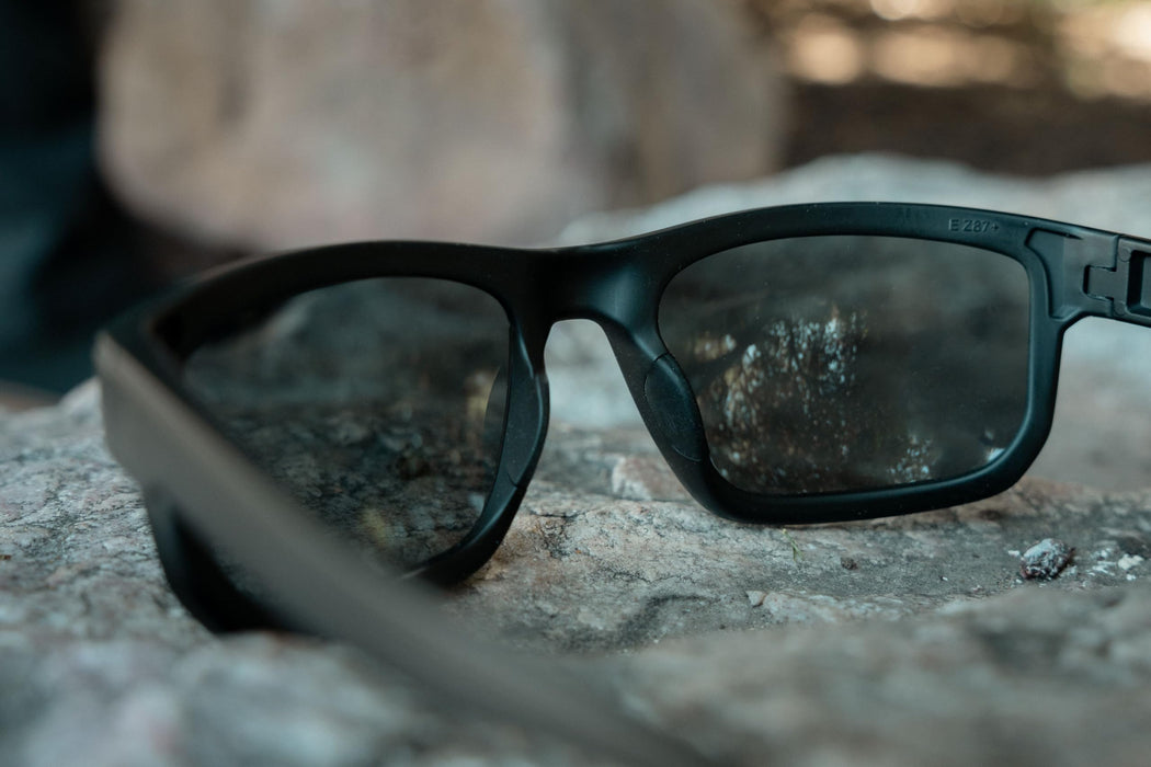 EDGE Defiance Wayfarer Safety Glasses, Polarized Z87 Safety Glasses, Mens Z87 Sunglasses, Protective Eyewear, Z87 Glasses